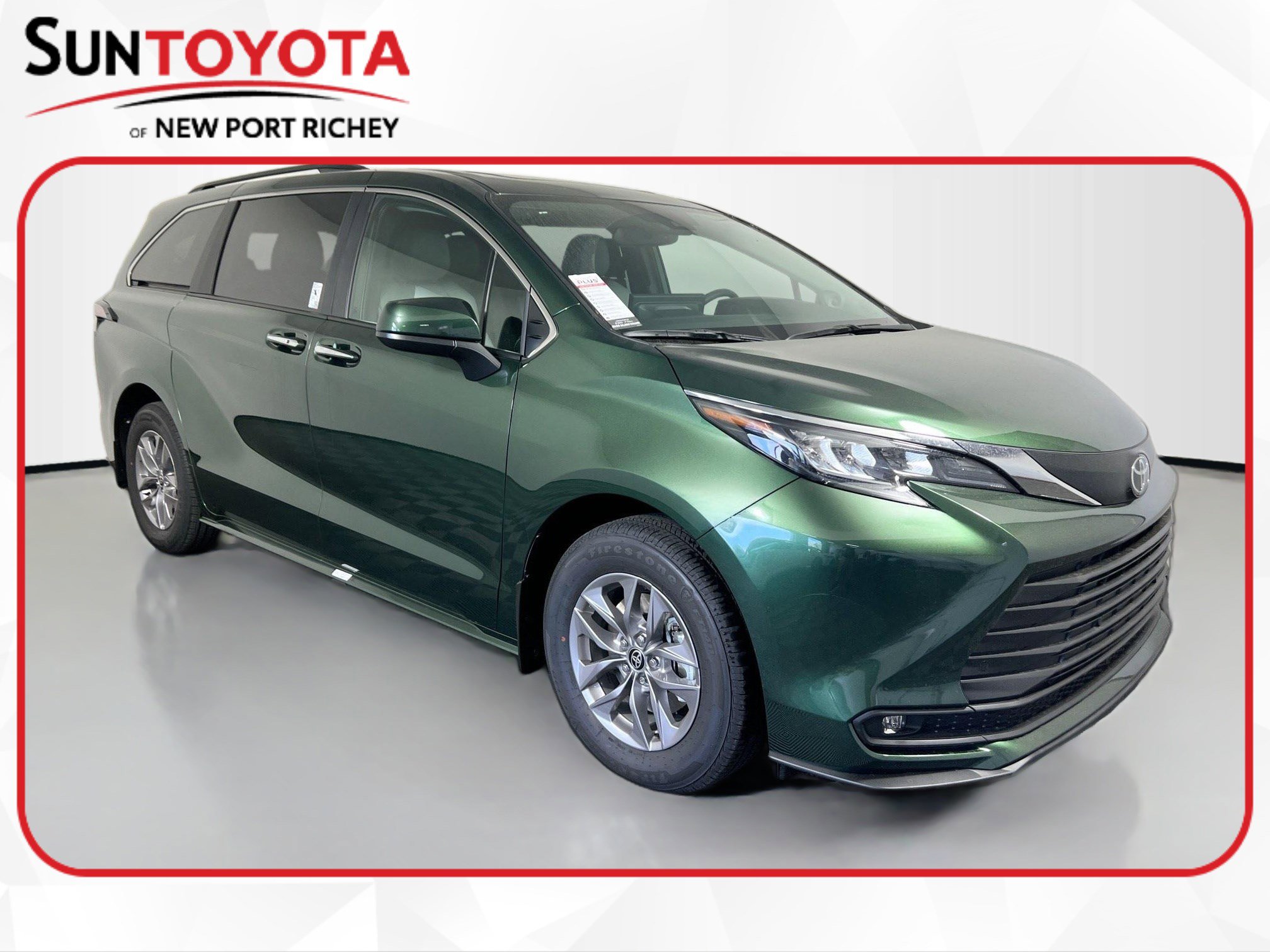 New 2026 Toyota Sienna XLE image 1