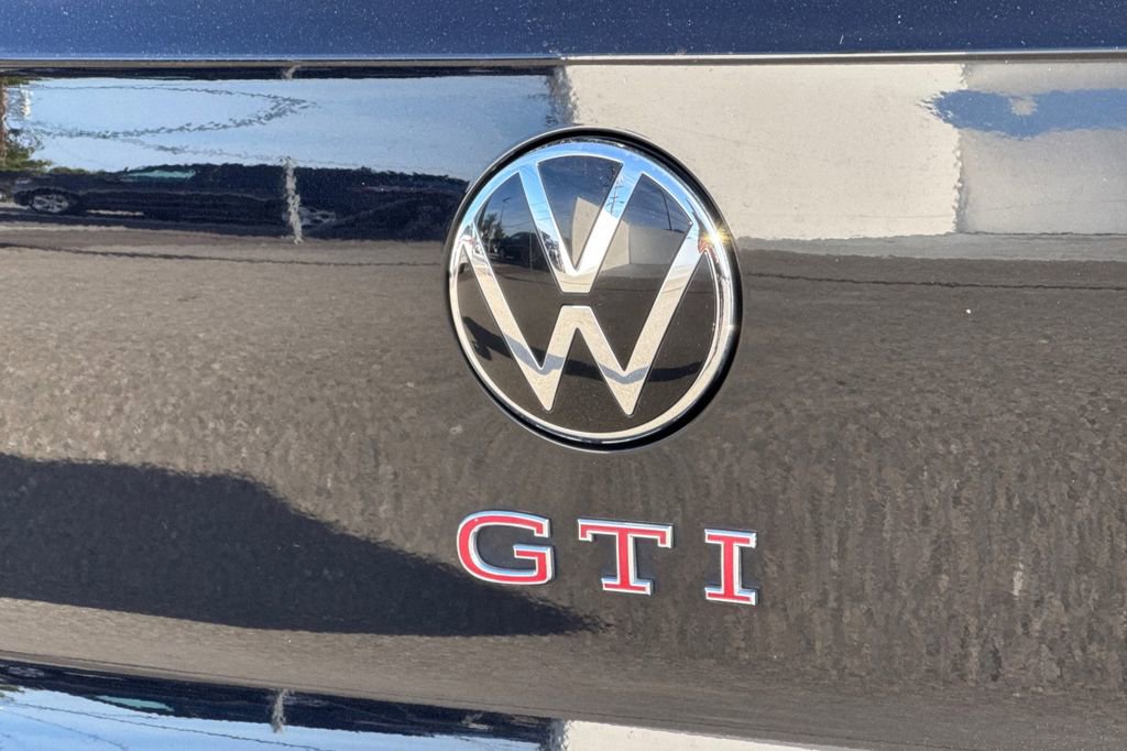 Used 2022 Volkswagen GTI SE FWD image 26