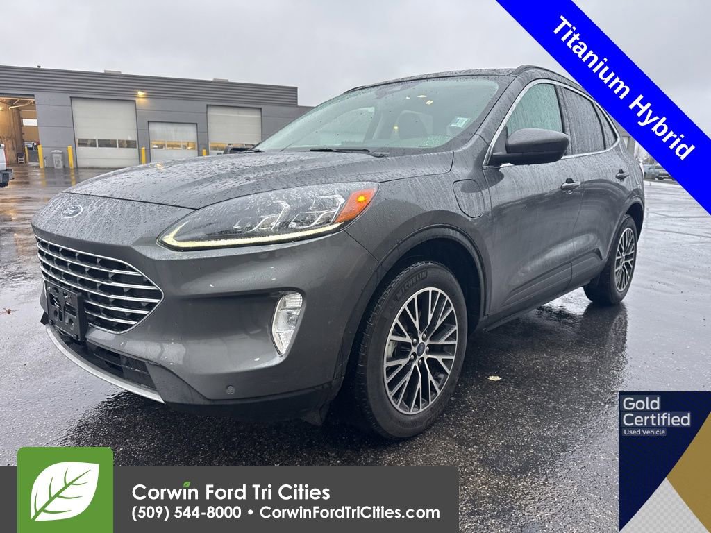 Used 2022 Ford Escape Titanium w/ Class II Trailer Tow Package