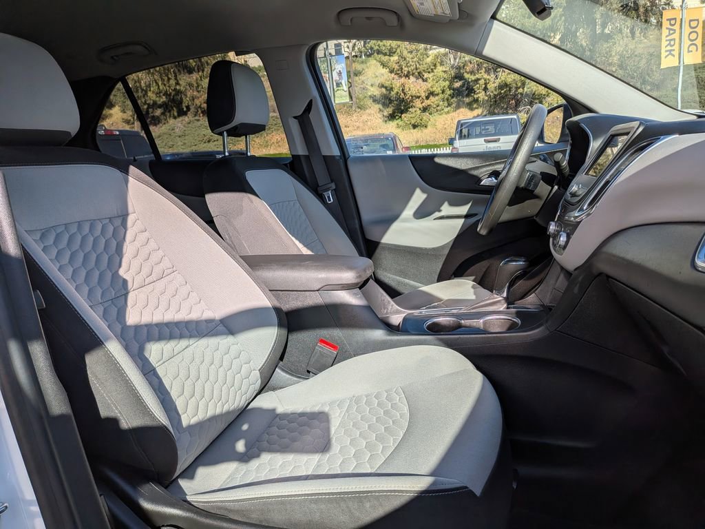 Used 2020 Chevrolet Equinox LS image 26