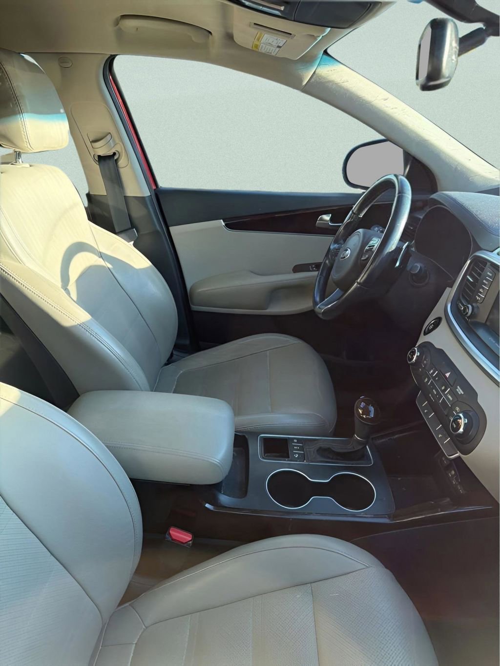 Used 2017 Kia Sorento EX w/ EX Premium Package image 6