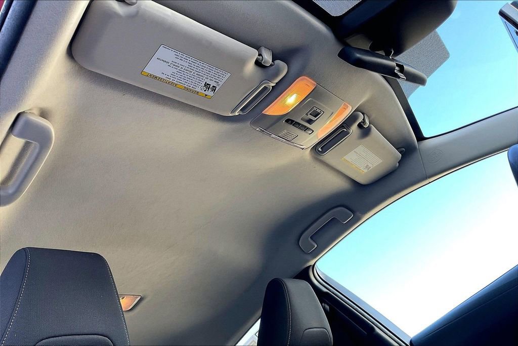 Used 2021 Toyota Corolla LE image 22