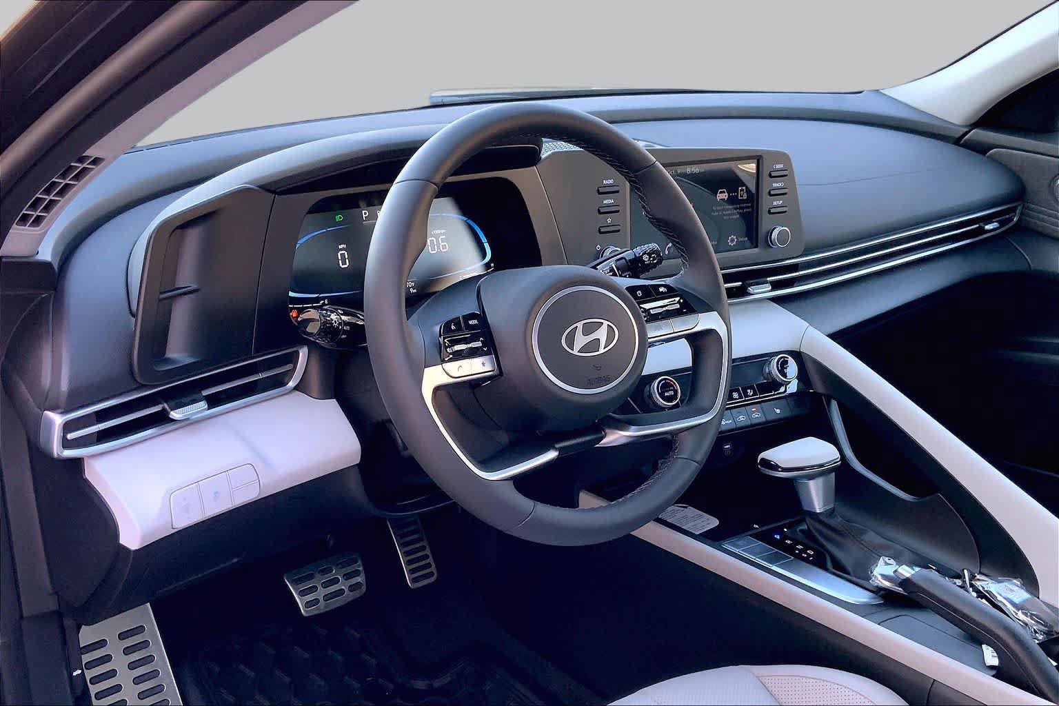New 2026 Hyundai Elantra SEL Sport FWD image 9