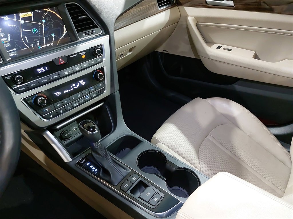 Used 2016 Hyundai Sonata Limited w/ Option Group 02 image 26