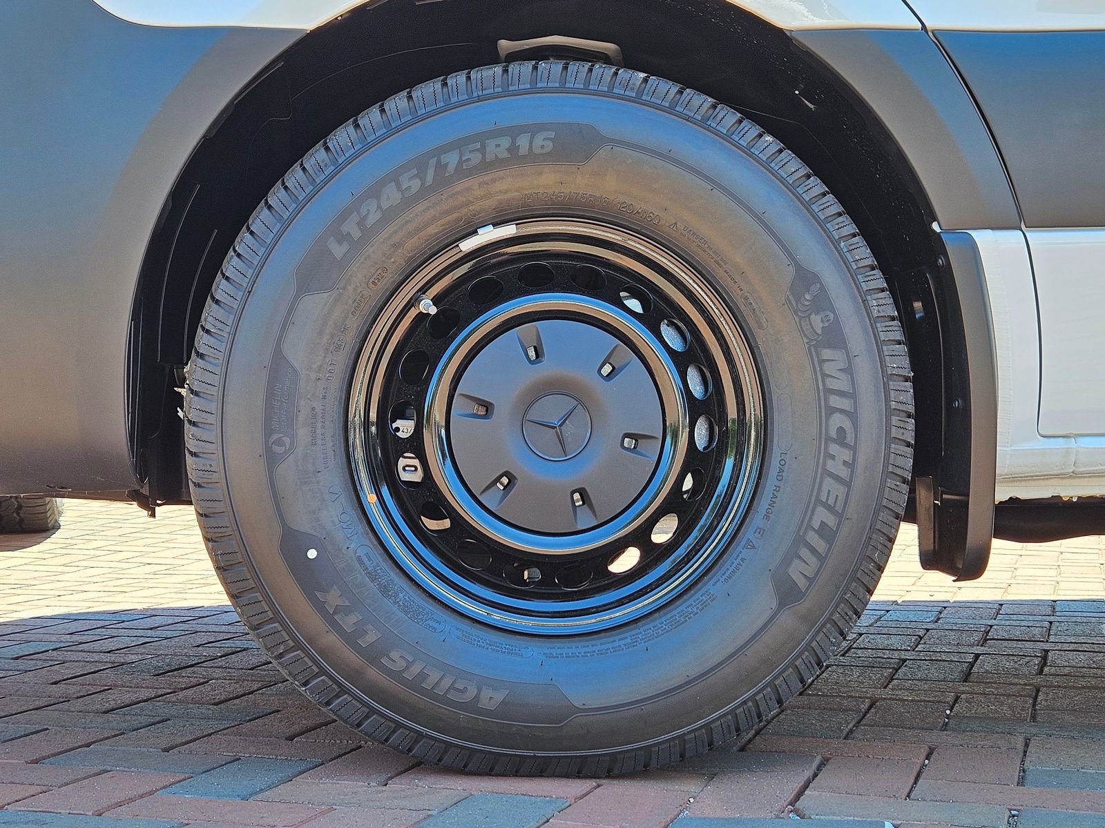 New 2024 Mercedes-Benz eSprinter 170 Cargo image 14