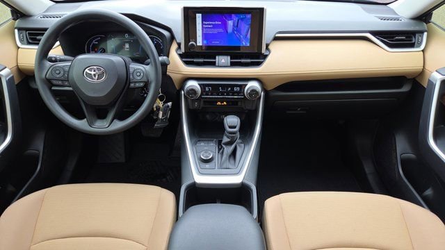 Certified 2025 Toyota RAV4 LE image 18