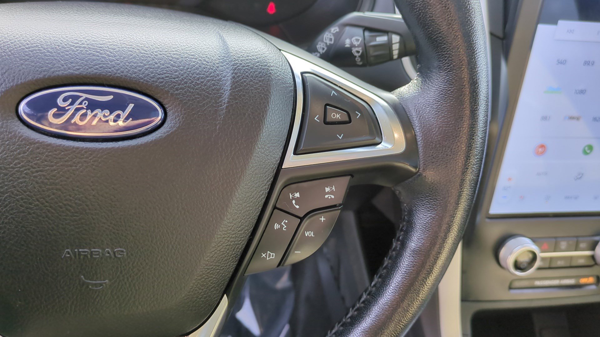 Used 2022 Ford Edge SEL w/ Convenience Package image 19