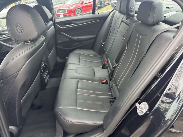 Used 2022 BMW 530i xDrive w/ M Sport Package image 20