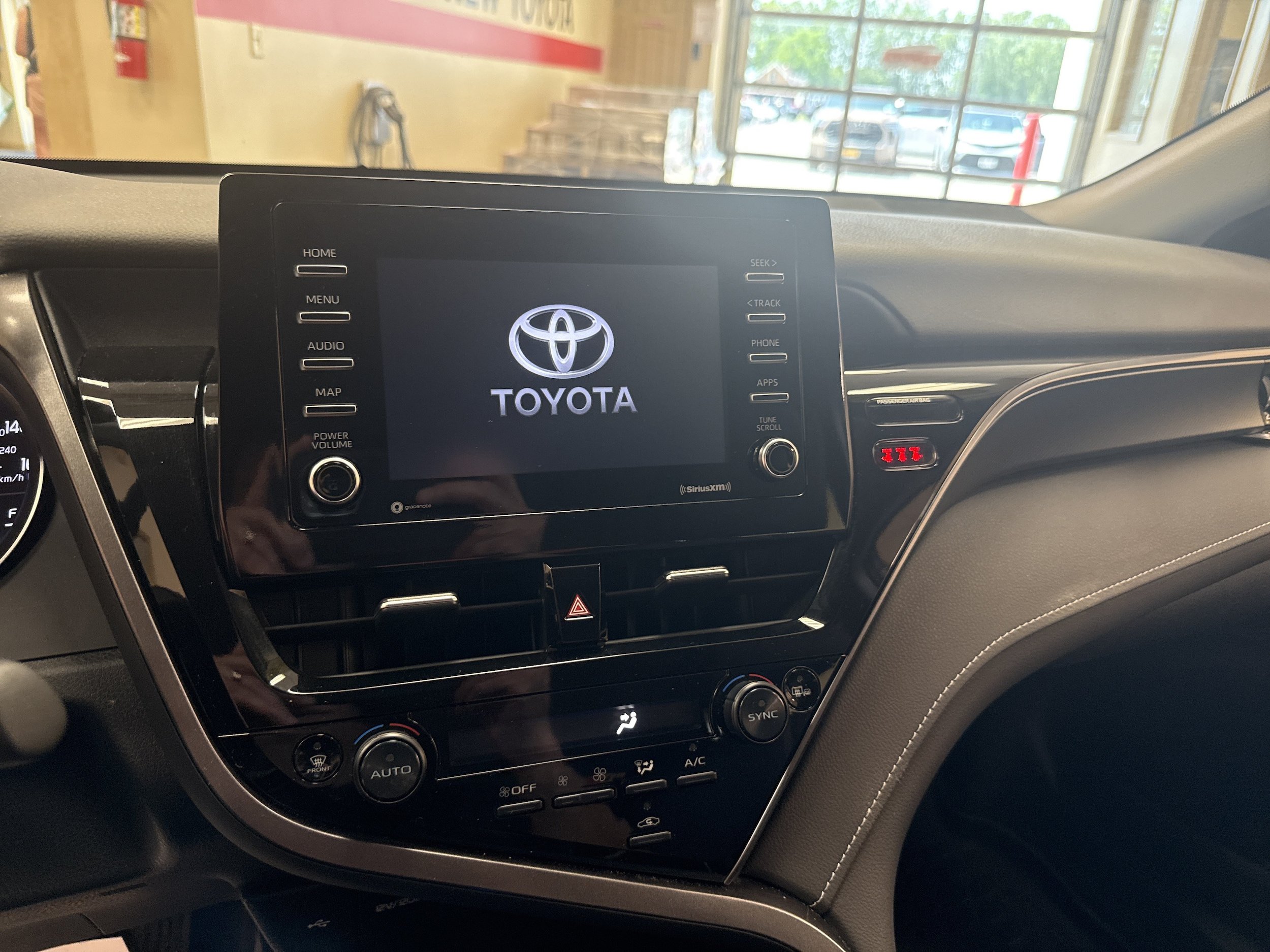 Certified 2024 Toyota Camry SE FWD image 40