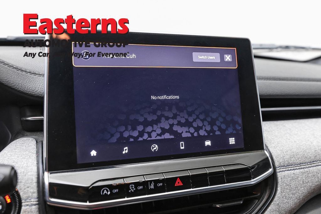Used 2023 Jeep Compass Latitude AWD/4WD image 20