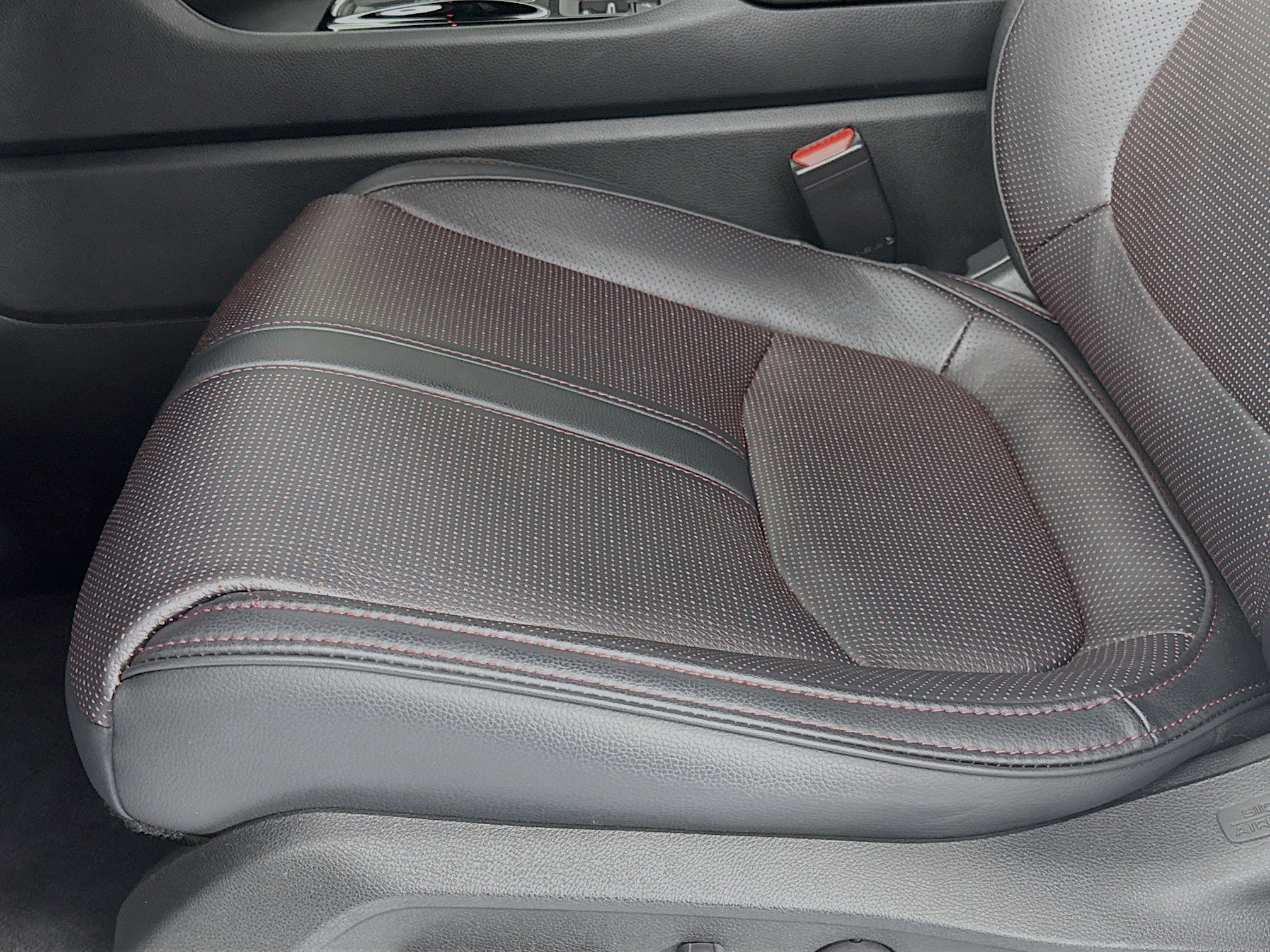 Certified 2025 Honda Pilot Black Edition image 20