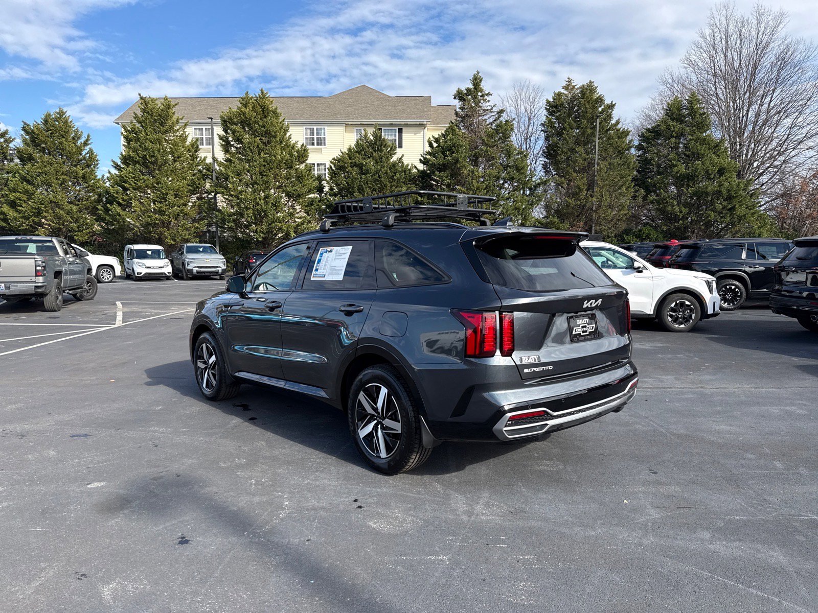 Used 2023 Kia Sorento S w/ Panoramic Sunroof Package image 5