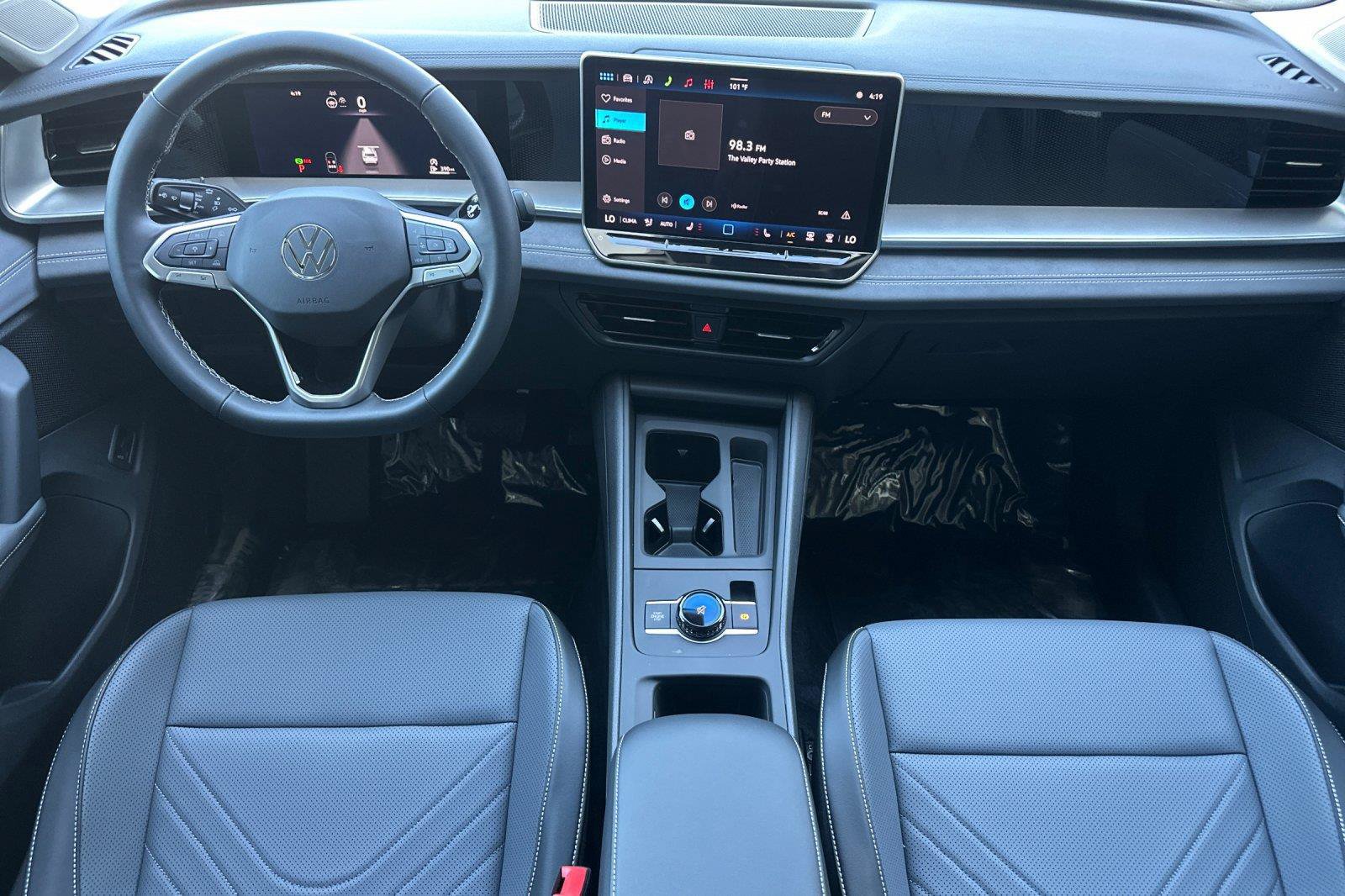 New 2026 Volkswagen Tiguan SE FWD image 13