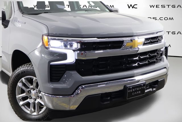 Used 2024 Chevrolet Silverado 1500 LT AWD/4WD image 45
