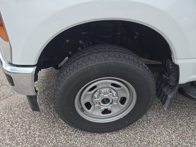 Used 2025 Ford F350 XL w/ 360-Degree Camera Package AWD/4WD image 8