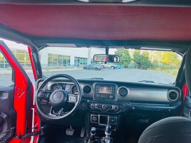 Used 2018 Jeep Wrangler Unlimited Sport image 15