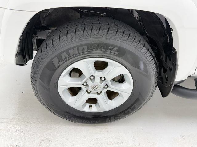 Used 2023 Toyota 4Runner SR5 AWD/4WD image 7