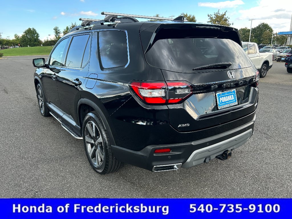 Used 2024 Honda Pilot Elite image 4