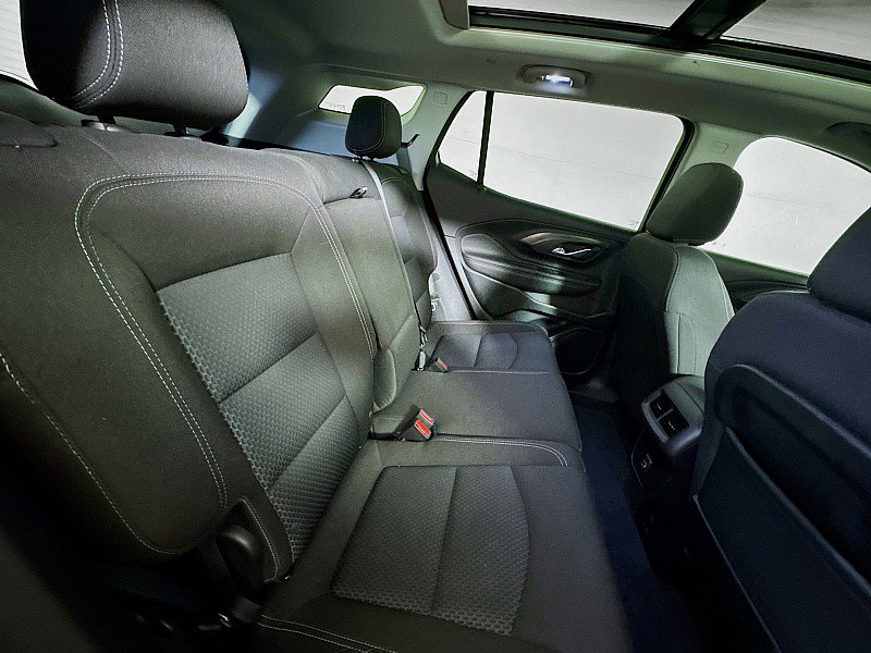 Used 2023 GMC Terrain SLE w/ Driver Convenience Package image 27