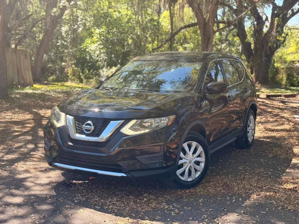 Used 2017 Nissan Rogue S image 1