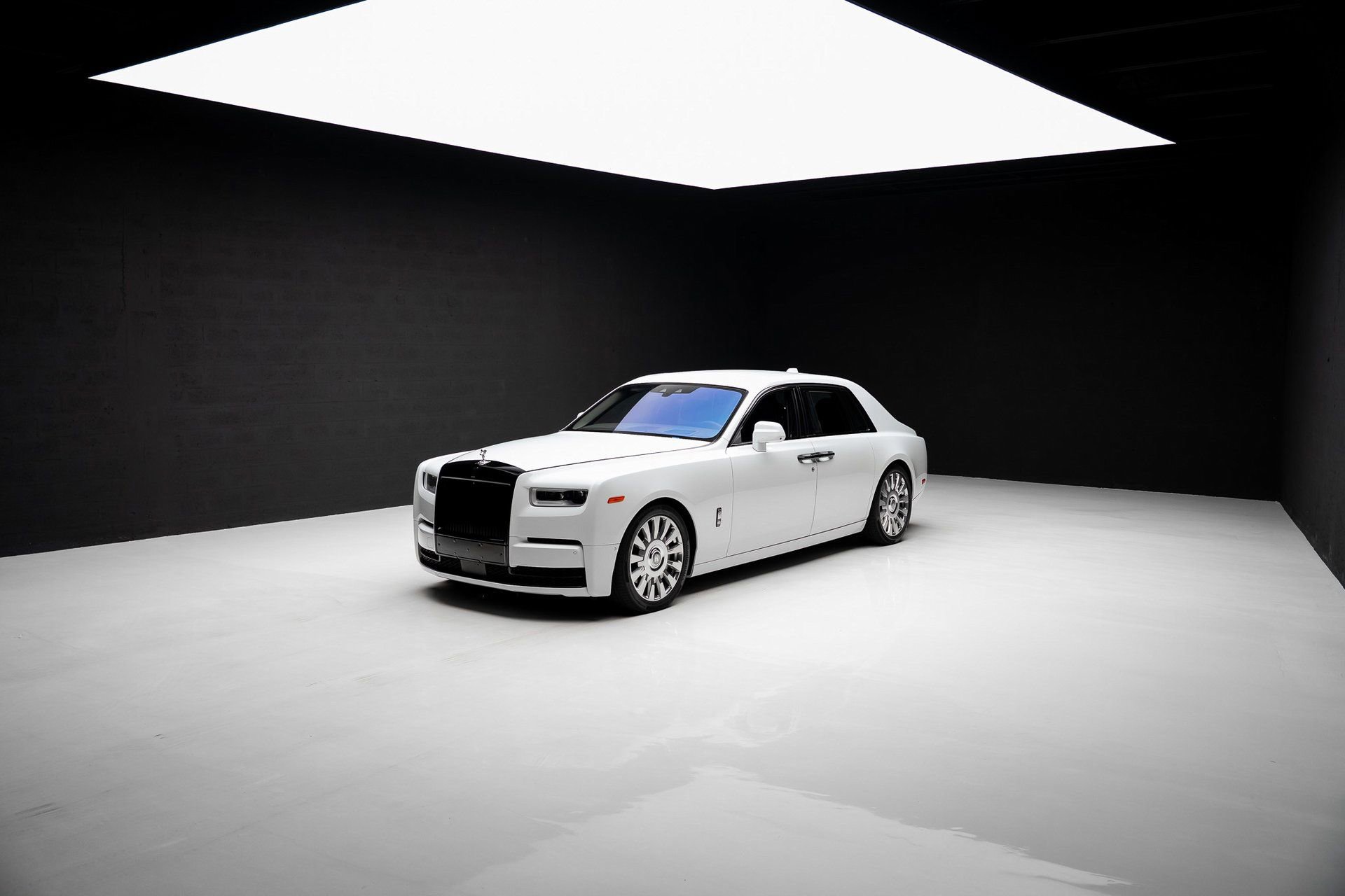 Used 2018 Rolls-Royce Phantom Sedan image 85