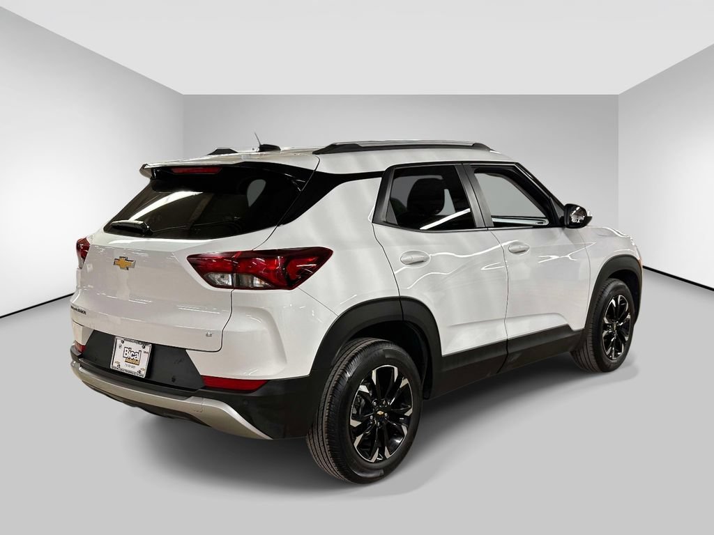 Certified 2022 Chevrolet TrailBlazer LT w/ Convenience Package FWD image 5
