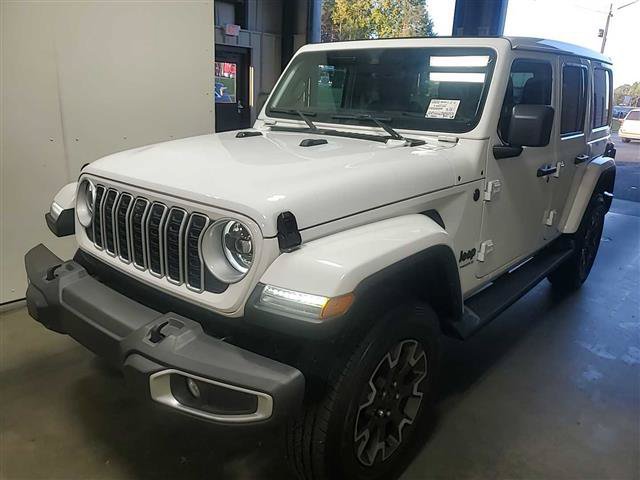 Used 2025 Jeep Wrangler Unlimited Sahara w/ Safety Group AWD/4WD image 7