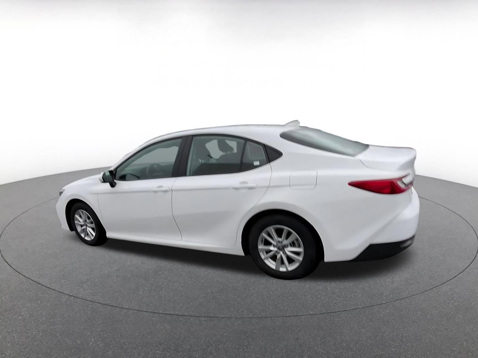 Used 2025 Toyota Camry LE FWD image 8