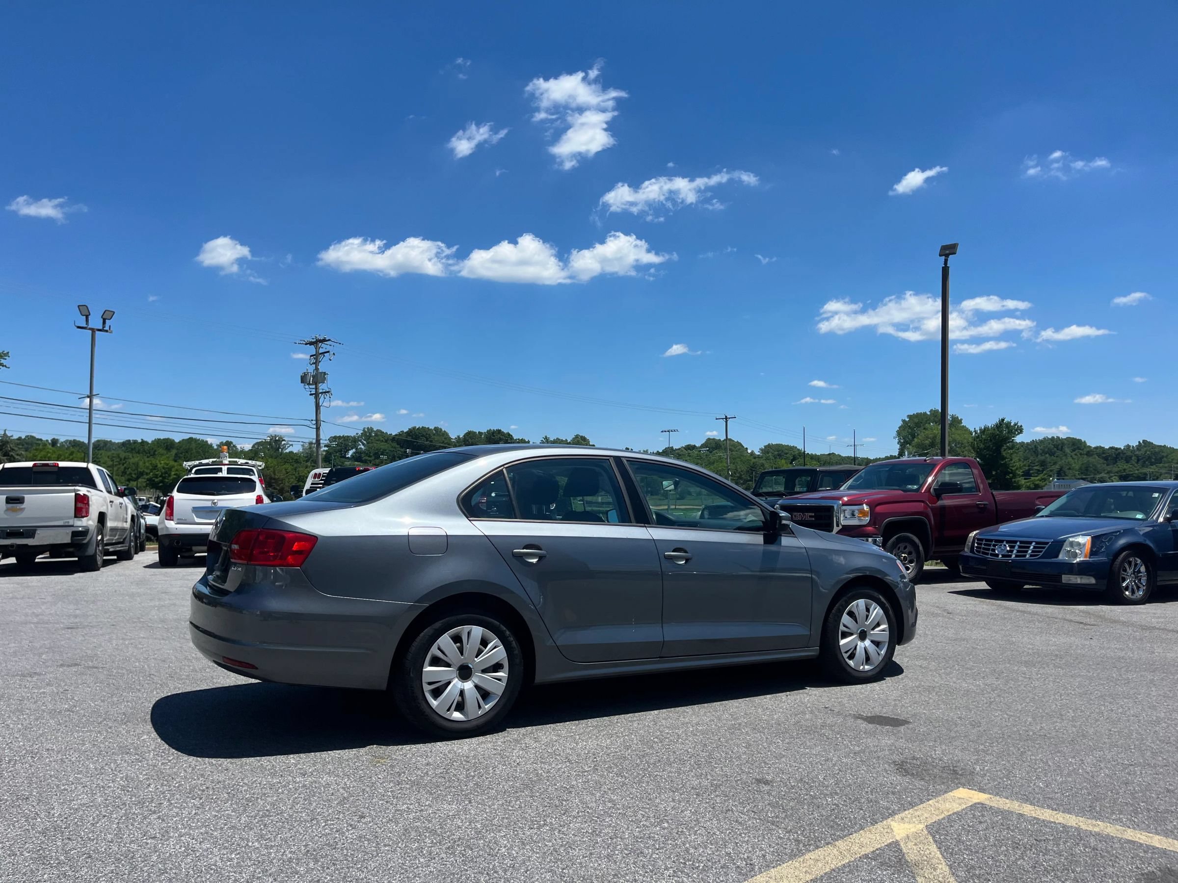 Used 2011 Volkswagen Jetta SE FWD image 4