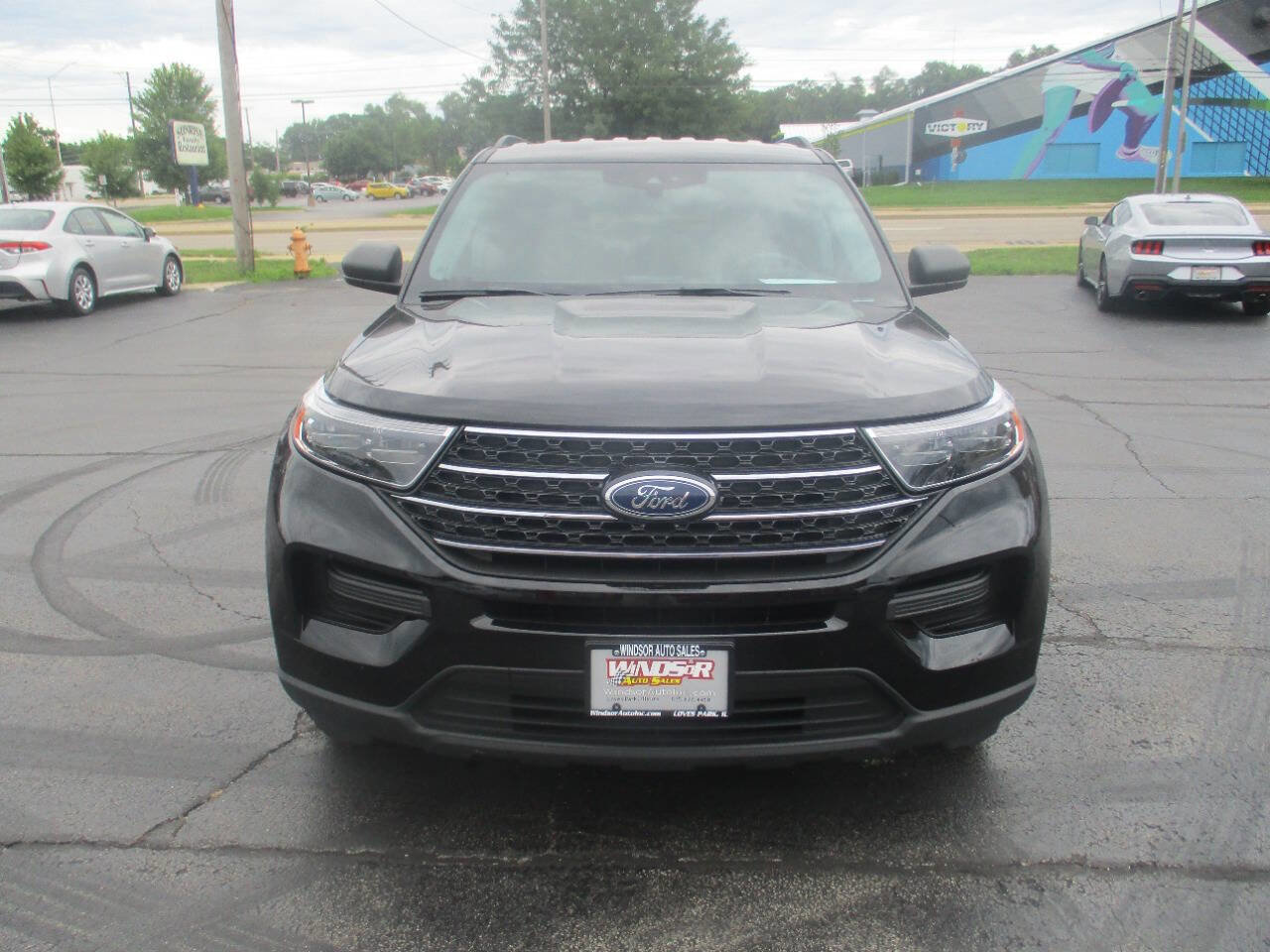 Used 2024 Ford Explorer XLT image 10