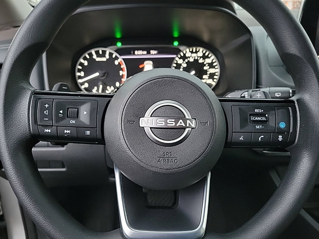 Used 2023 Nissan Rogue SV AWD/4WD image 9