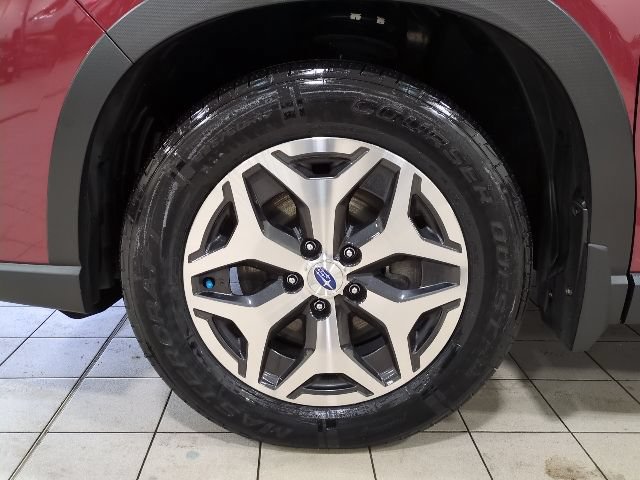 Used 2023 Subaru Forester Premium AWD/4WD image 27
