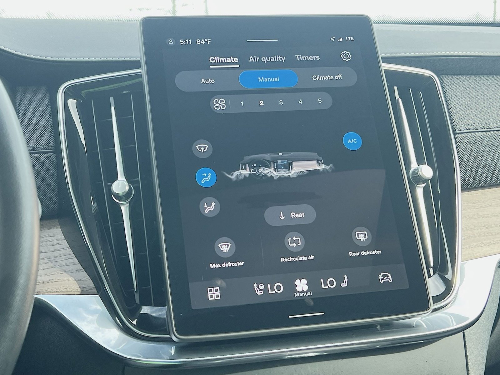 Certified 2025 Volvo XC90 B6 Plus AWD/4WD image 29