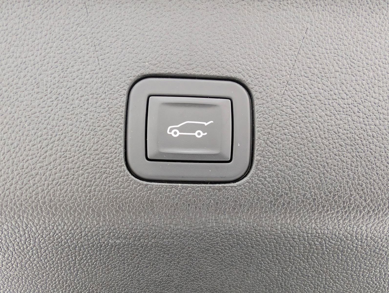 Certified 2025 GMC Yukon AT4 Ultimate w/ LPO, Floor Liner Package image 43