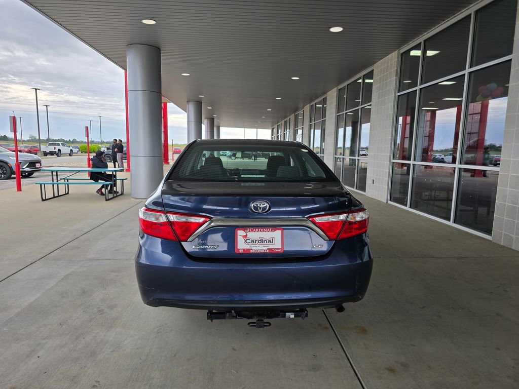Used 2015 Toyota Camry LE image 7