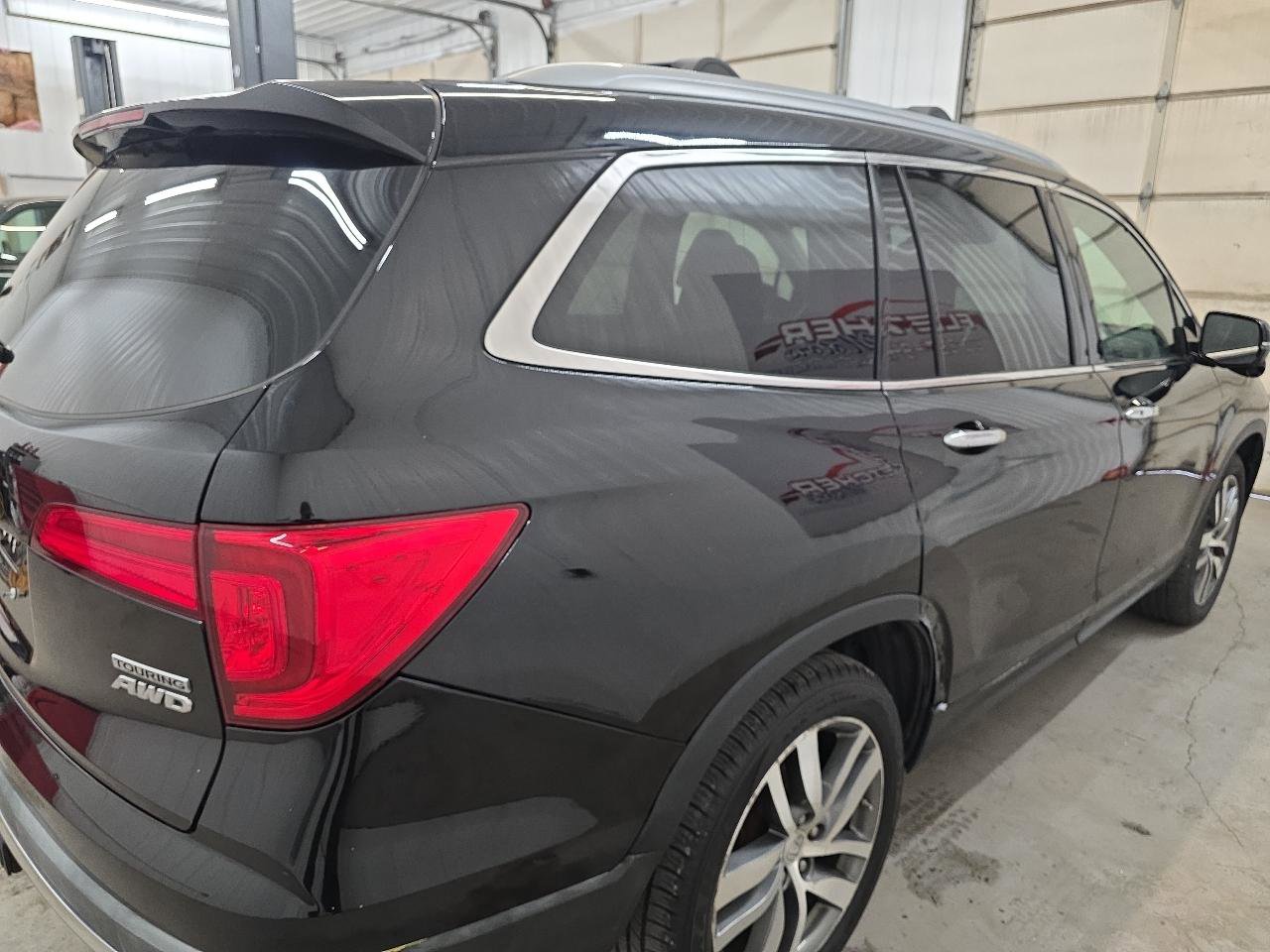 Used 2016 Honda Pilot Touring image 14