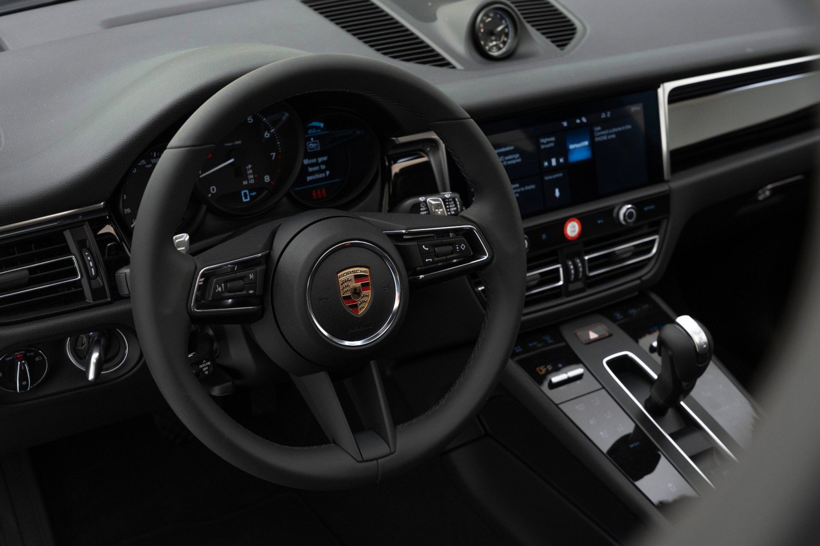 New 2025 Porsche Macan image 19