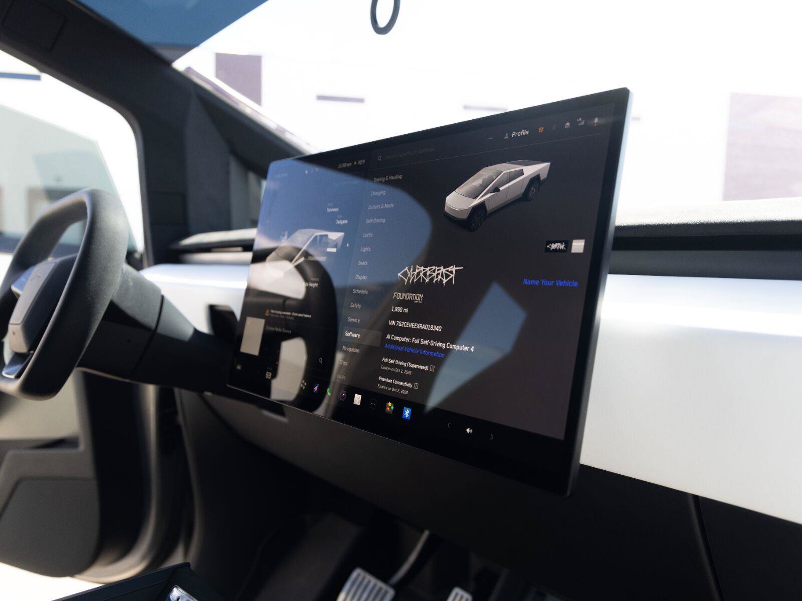 Used 2024 Tesla Cybertruck Cyberbeast AWD/4WD image 19