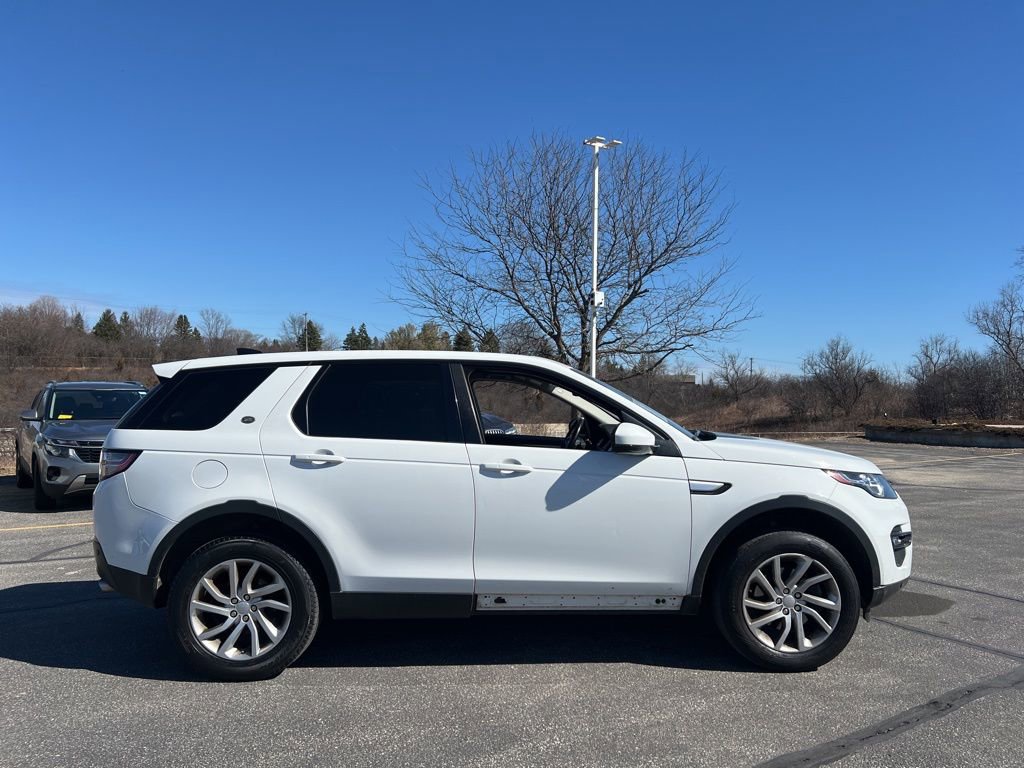 Used 2018 Land Rover Discovery Sport HSE image 3
