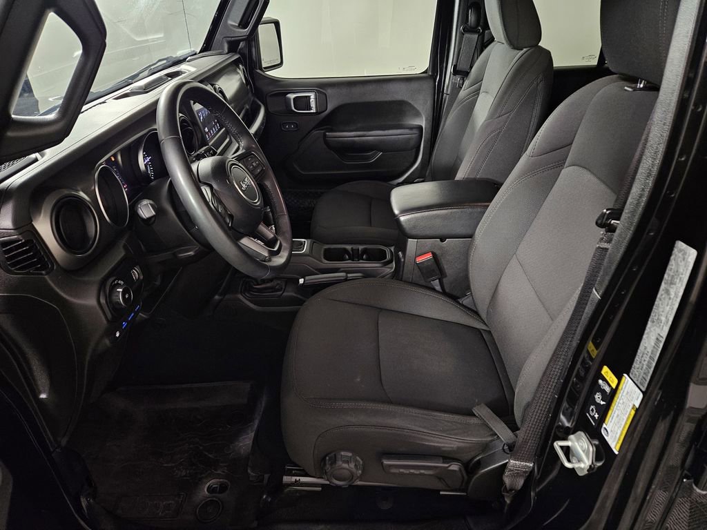 Used 2023 Jeep Wrangler Unlimited image 21