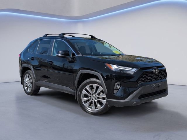 Used 2023 Toyota RAV4 XLE Premium image 2