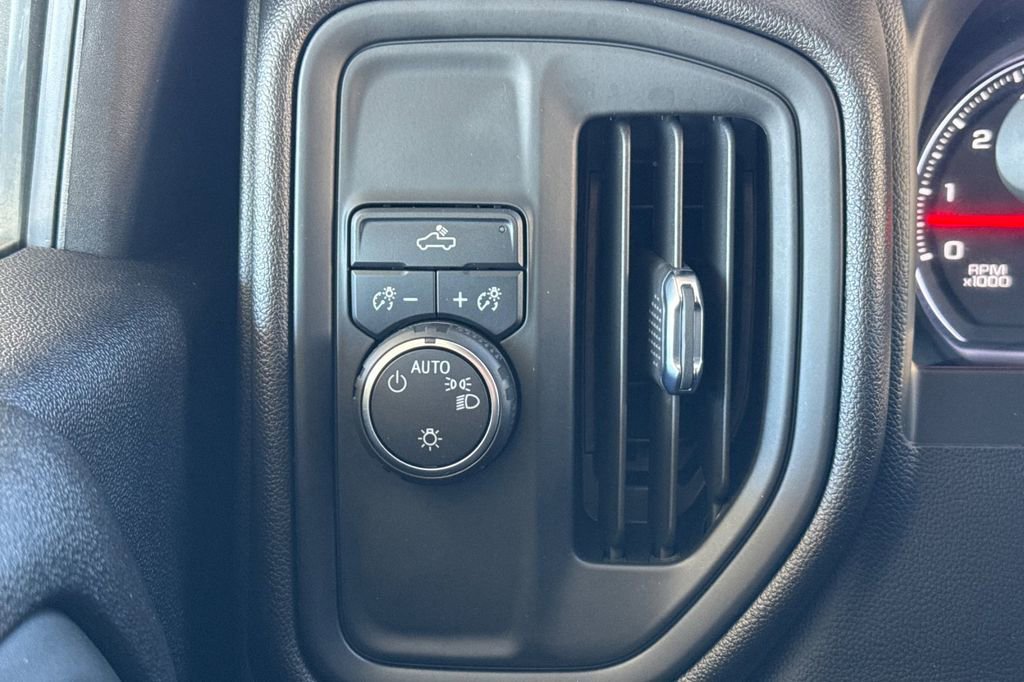 Used 2022 Chevrolet Silverado 2500 Custom w/ Custom Convenience Package image 35