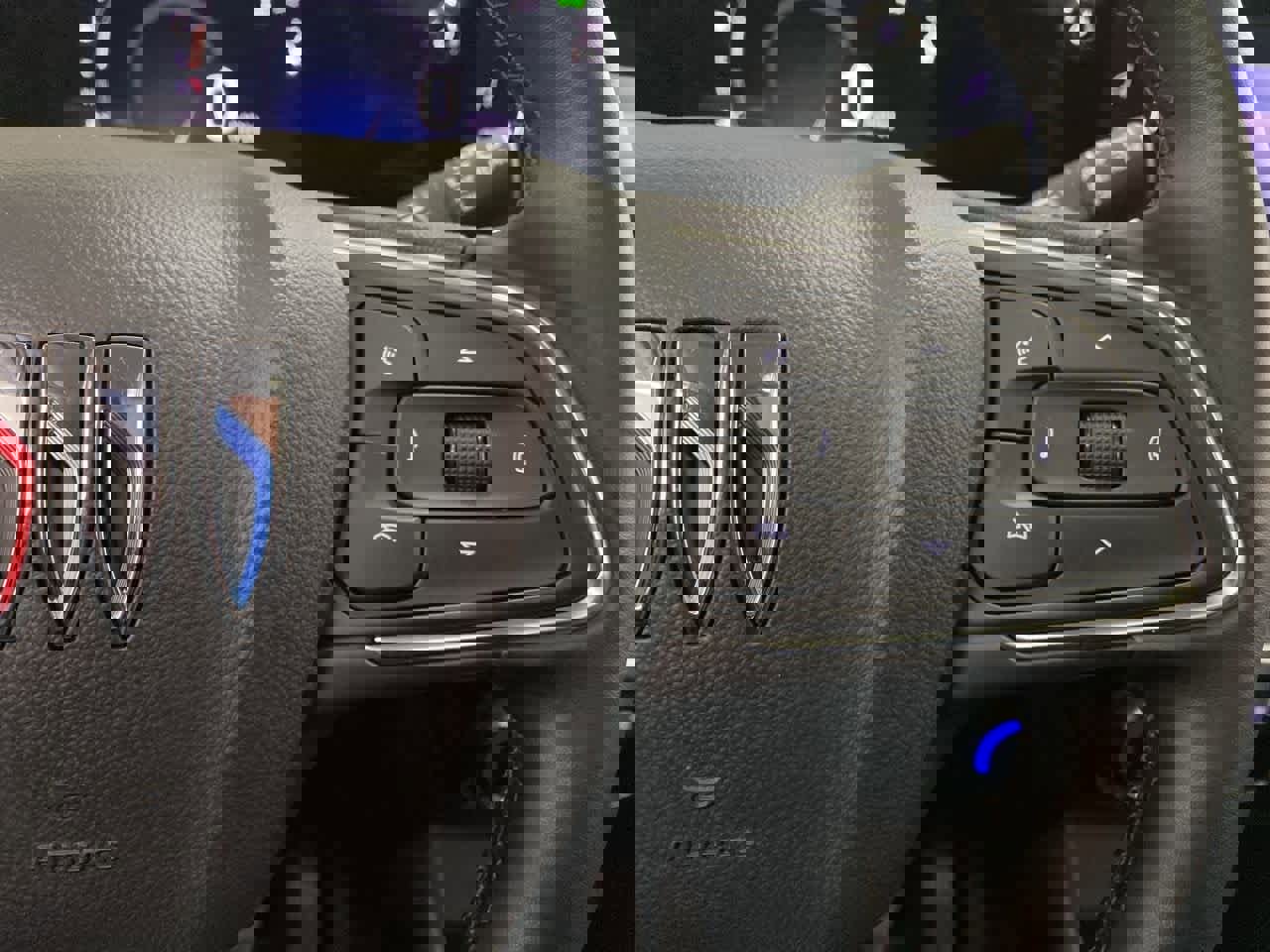 Used 2024 Buick Encore GX Sport Touring w/ Experience Buick Package image 22