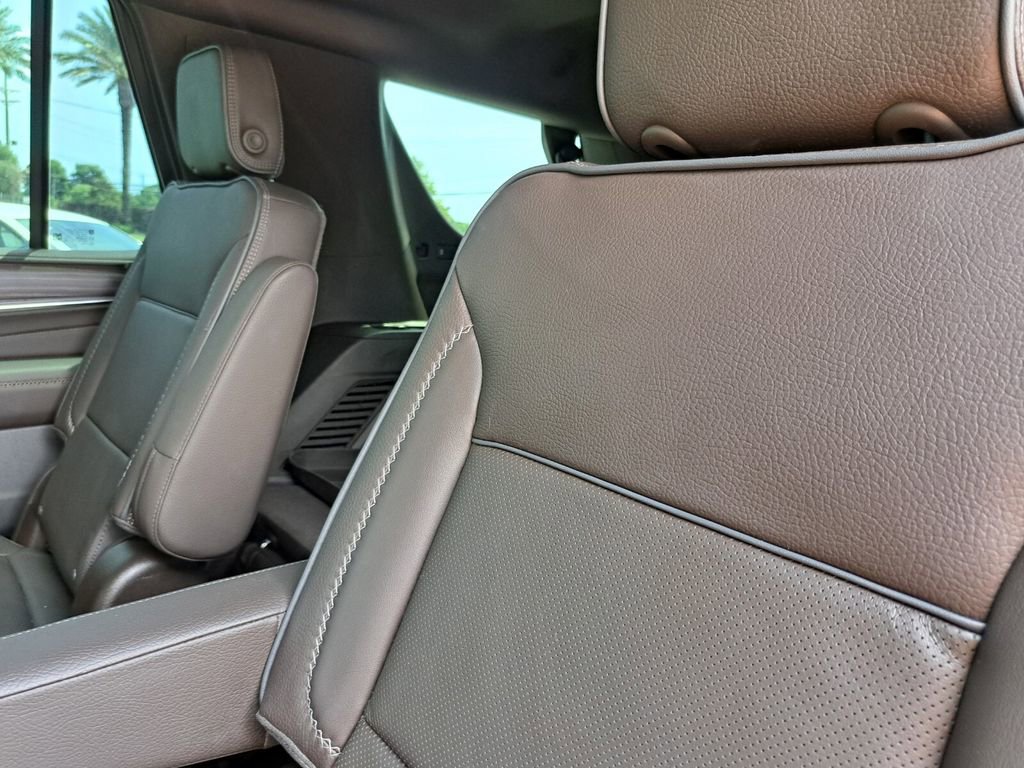 Used 2023 GMC Yukon Denali RWD image 22