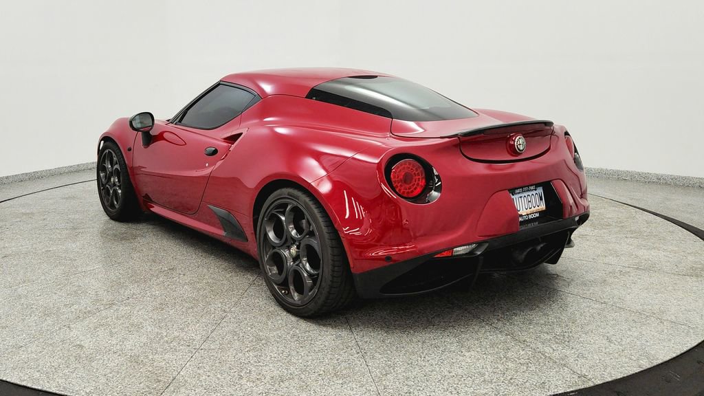 Used 2015 Alfa Romeo 4C Launch Edition w/ Convenience Group RWD image 3