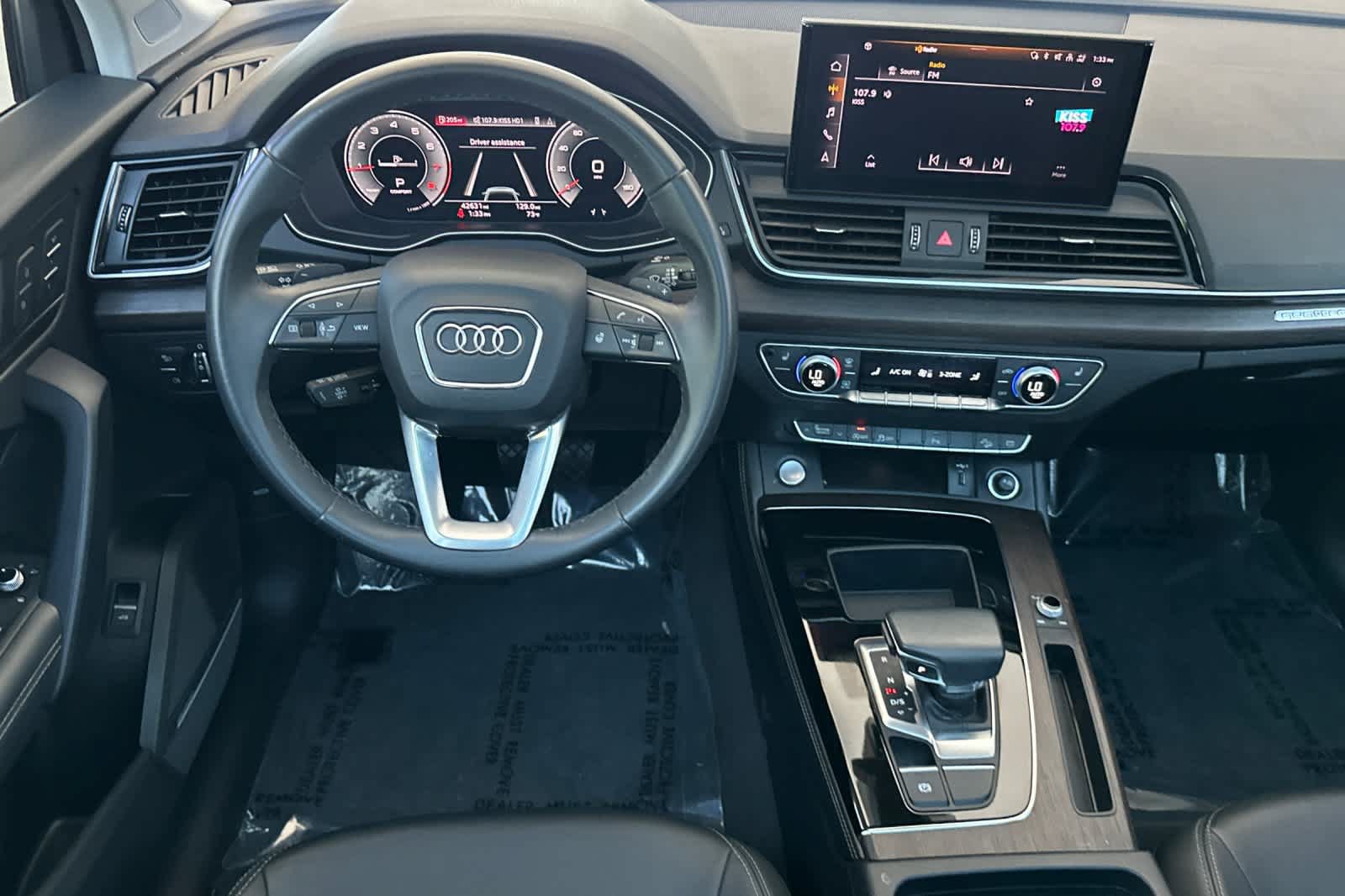 Used 2023 Audi Q5 2.0T Premium Plus w/ Premium Plus Package AWD/4WD image 15