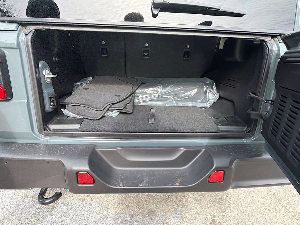 Used 2025 Jeep Wrangler Unlimited Sahara image 30