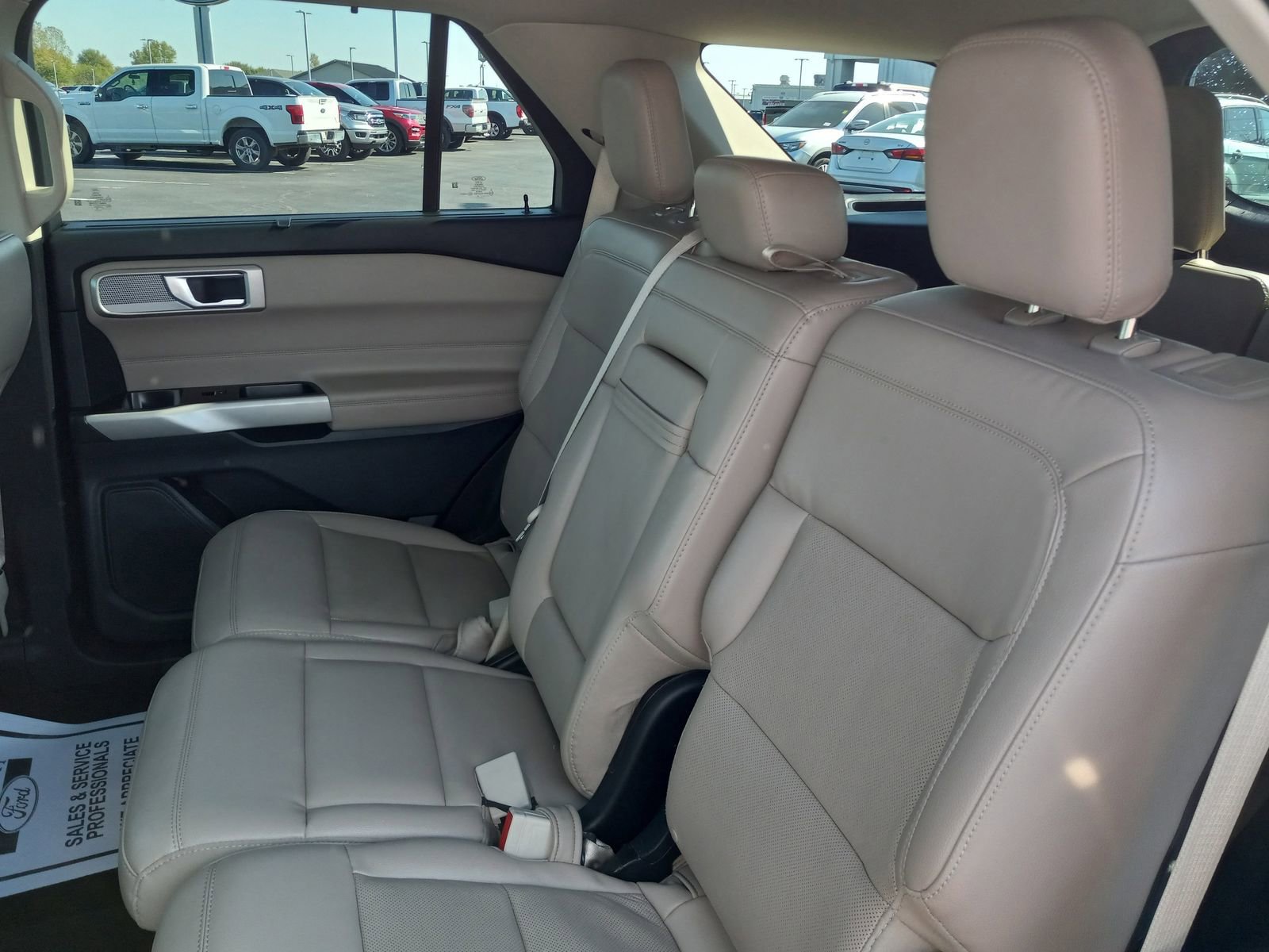 Used 2024 Ford Explorer Limited image 15