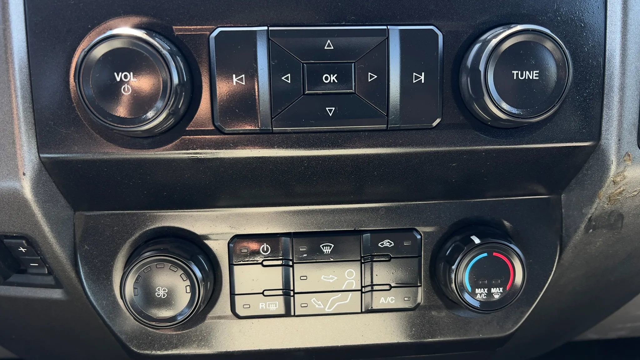 Used 2021 Ford F250 XL w/ Power Equipment Group AWD/4WD image 28