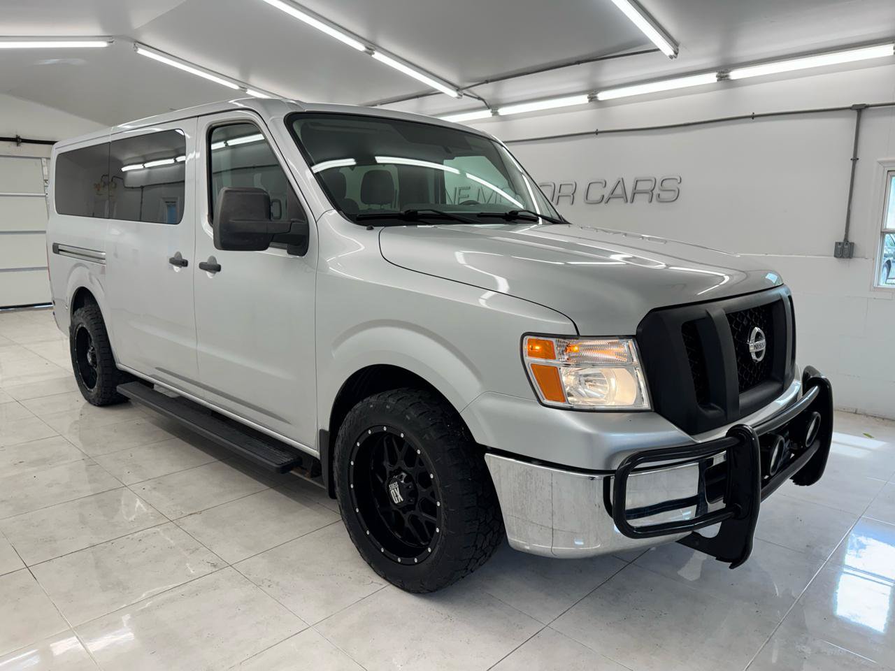 Used 2019 Nissan NV 3500 S RWD image 3